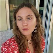 Je suis bilingue , et je donne des cours d’anglais pour tous ceux qui souhaite s’améliorer!